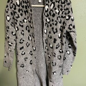Nine West Gray and Black Patterned Cardigan